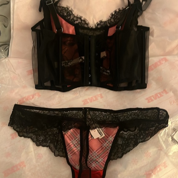 Victoria’s Secret black and red plaid, corset, inspired top, (m)& panty (s) nwt - Picture 4 of 8